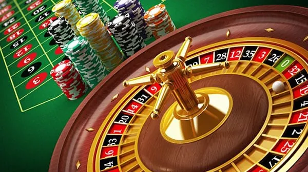 Smartphone displaying Super poker game interface